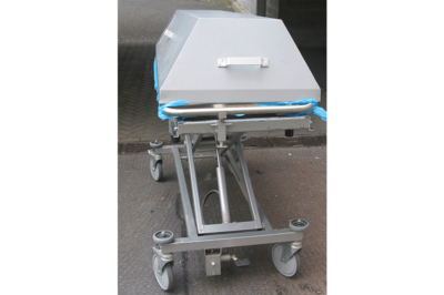 UFSK International: Hydraulic Cadaver Lift HTW HS 200 - image 4