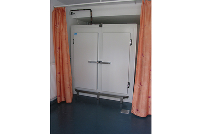 UFSK International: Leichenkühlzellen mit durchgehenden Türen - Ansicht 9
