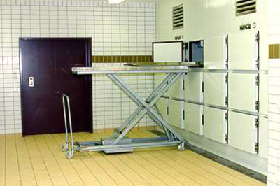 UFSK International: Hydraulic Cadaver Lift - image 9