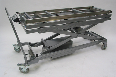 UFSK International: Hydraulic Cadaver Lift - image 3