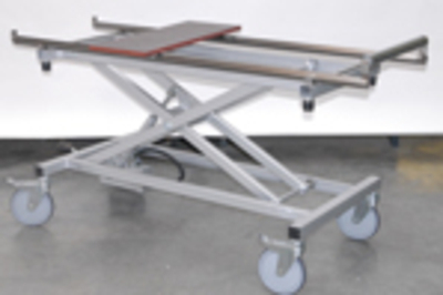 UFSK International: Coffin Lift - Roller Conveyor Top Plate