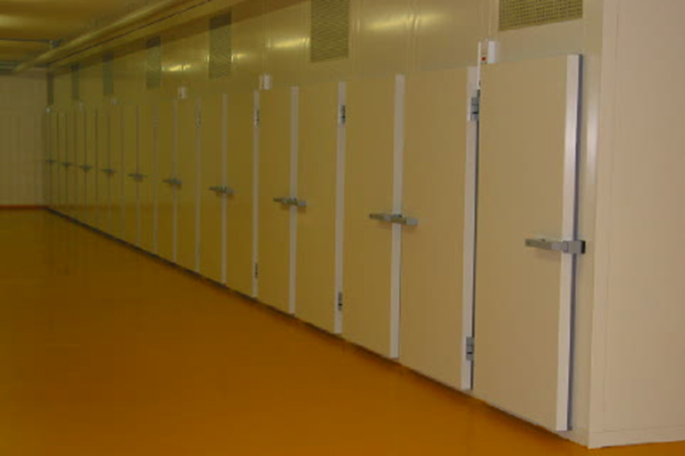 UFSK International: Coffin Refrigeration Units, multiple tiers per door - image 4